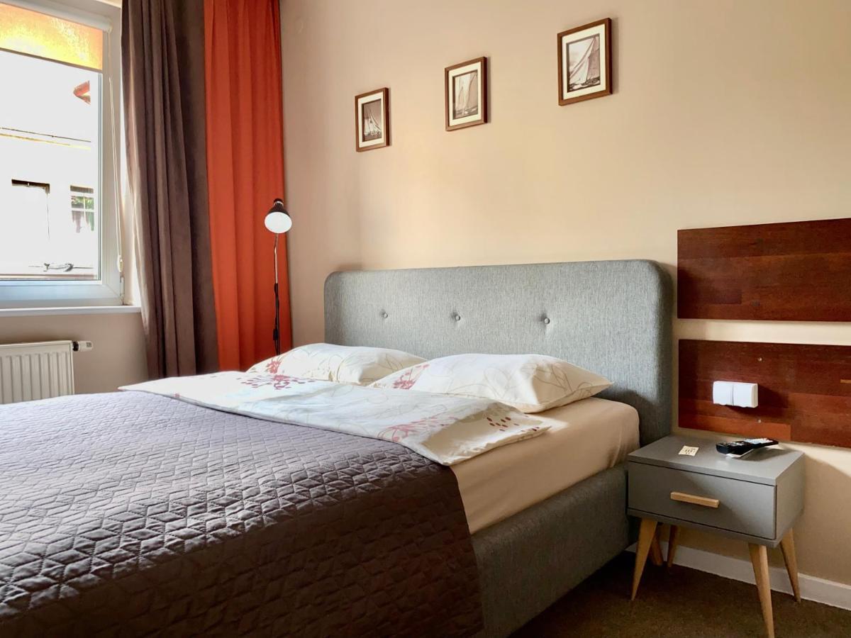 Zajazd Alicja Kutno Buitenkant foto